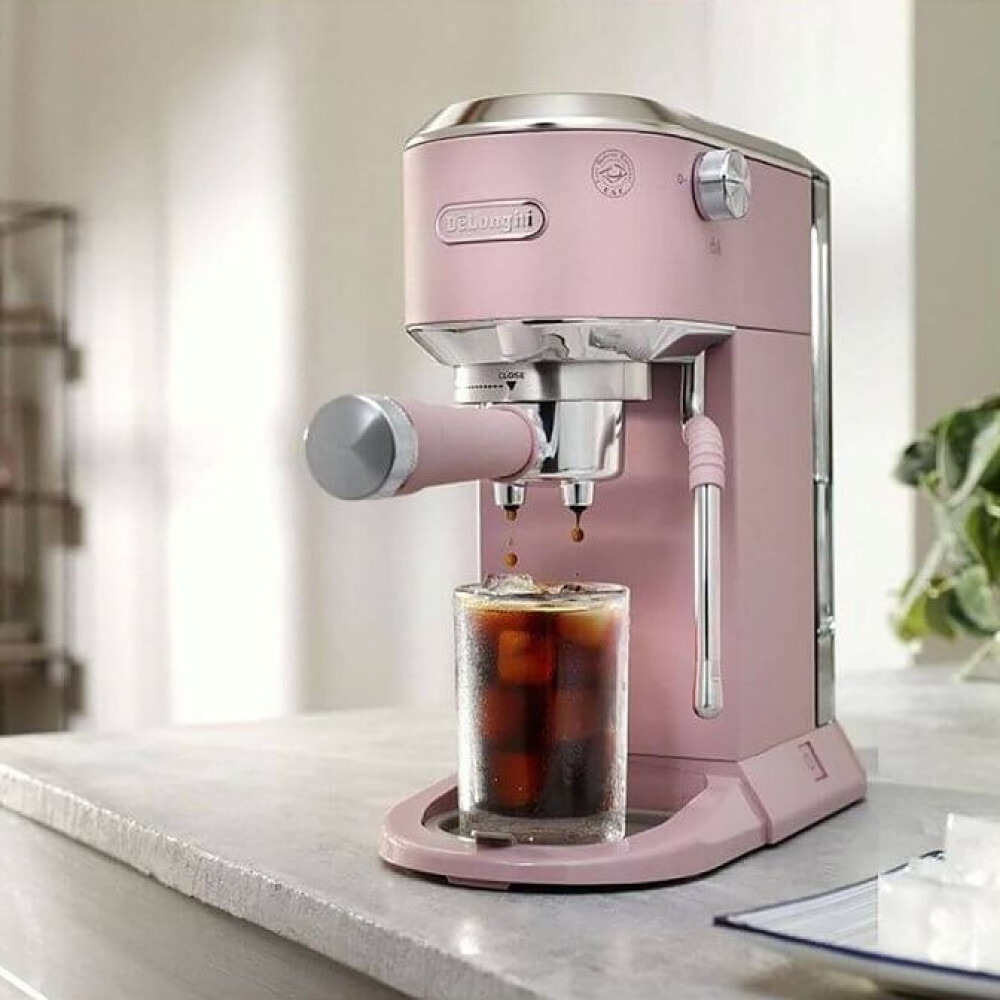 Кофеварка рожковая DeLonghi EC890.PK