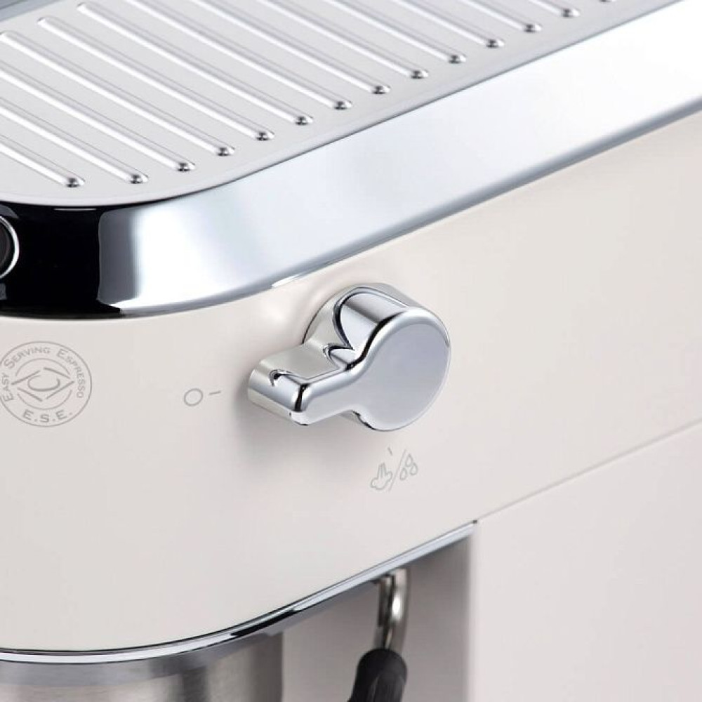 Кофеварка рожковая DeLonghi EC 685.W