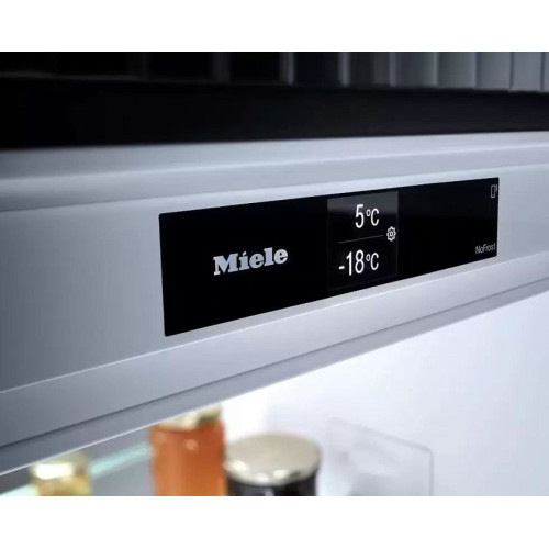 Холодильник Miele KFN 7795 С