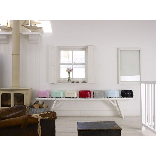 Тостер Smeg TSF02WHEU