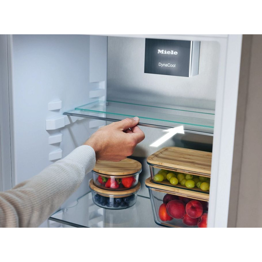 Холодильник Miele K 7747 С