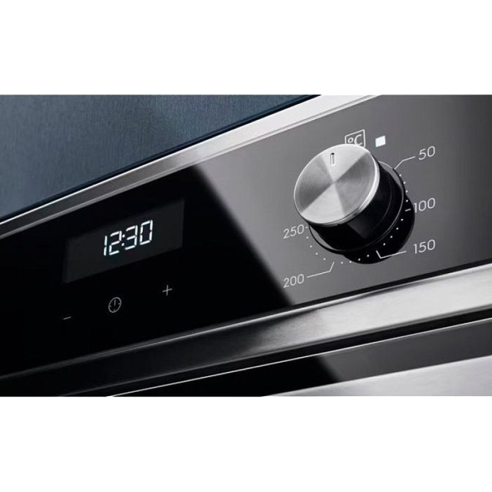 Духовой шкаф Electrolux EOF5H50BX